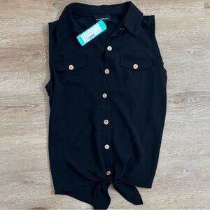 Black Sleeveless Button-Up Top